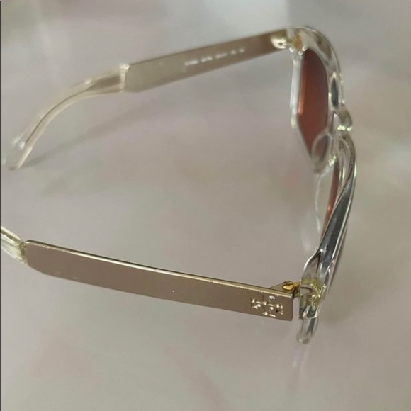 Tory Burch Sunglasses Clear Frames, Gold Mirrored Bows, Tan Lenses & Case - Picture 7 of 11